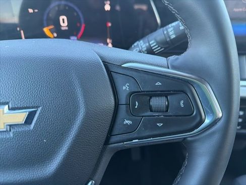 Used 2025 Chevrolet Trax LT w/ LT Convenience Package image 36