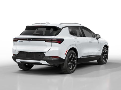 New 2026 Chevrolet Equinox EV LT image 2