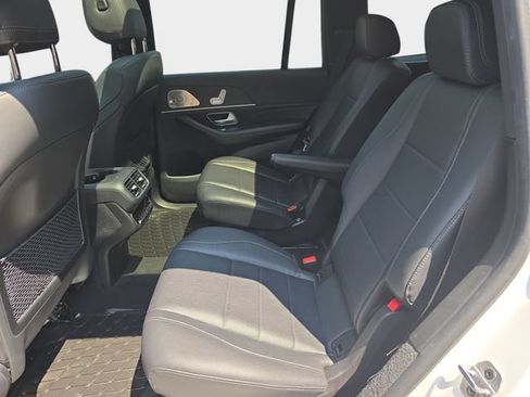 Used 2021 Mercedes-Benz GLS 450 4MATIC image 18