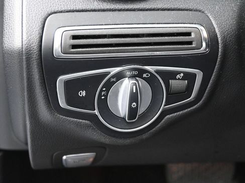 Used 2019 Mercedes-Benz C 300 Sedan image 16