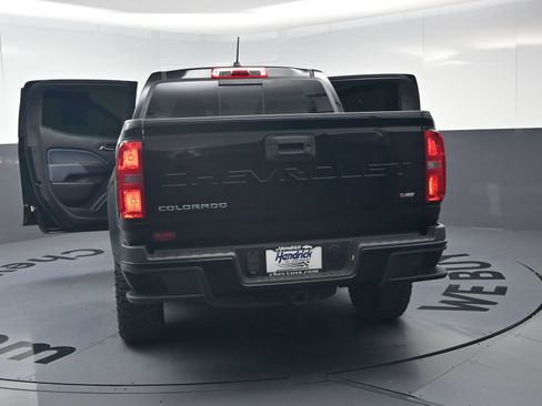 Used 2022 Chevrolet Colorado Z71 w/ Z71 Midnight Edition AWD/4WD image 27