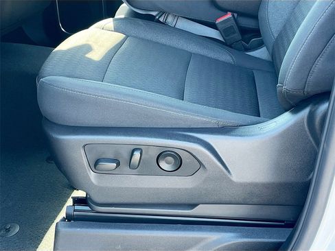 Used 2025 Chevrolet Silverado 1500 LT image 19