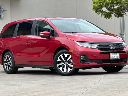Certified 2025 Honda Odyssey EX-L image 2