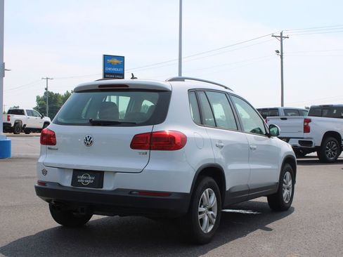 Used 2016 Volkswagen Tiguan S FWD image 9