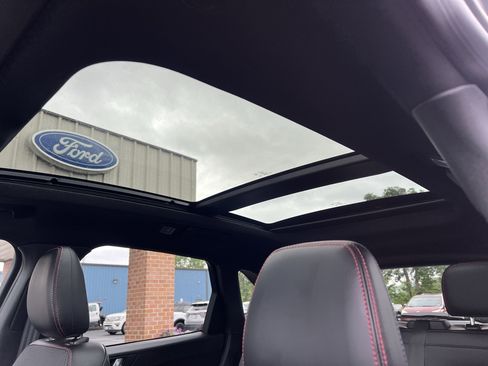 Used 2024 Ford Escape ST-Line w/ Tech Pack #1 image 11