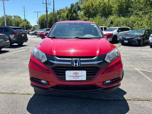Used 2018 Honda HR-V EX image 2
