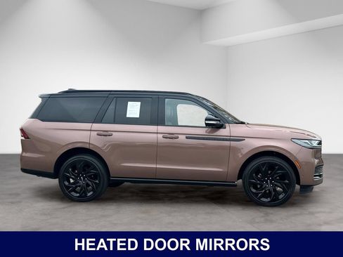 Used 2025 Lincoln Navigator Black Label AWD/4WD image 8