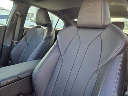 Used 2024 Lexus ES 300h F Sport FWD image 16