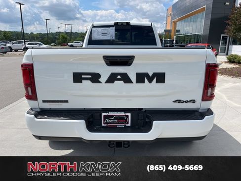 New 2026 RAM 3500 Big Horn AWD/4WD image 17