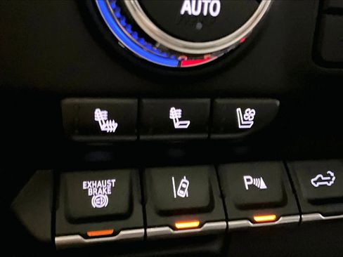 Used 2021 GMC Sierra 2500 AT4 w/ AT4 Premium Plus Package image 35