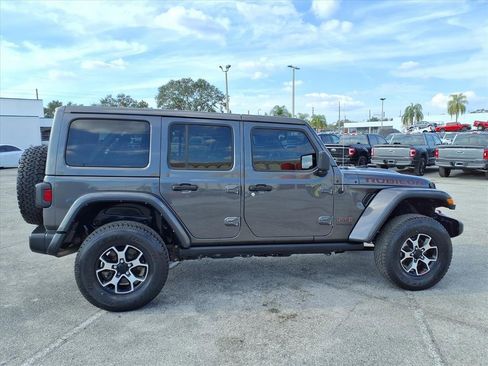 Used 2022 Jeep Wrangler Unlimited Rubicon w/ Cold Weather Group image 8