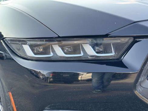 Used 2024 Ford Mustang Coupe RWD image 13