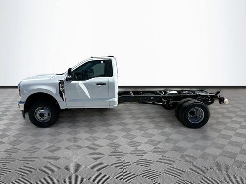 New 2026 Ford F350 XL w/ XL Chrome Package AWD/4WD image 3
