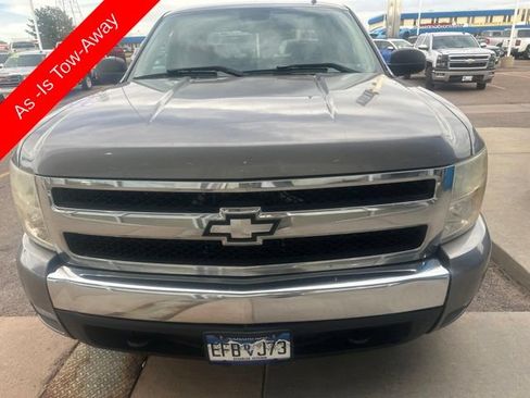 Used 2008 Chevrolet Silverado 1500 LT w/ Towing Package AWD/4WD image 2