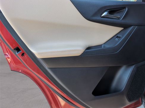 Used 2025 Chevrolet Equinox ACTIV w/ Safety and Technology Package image 30