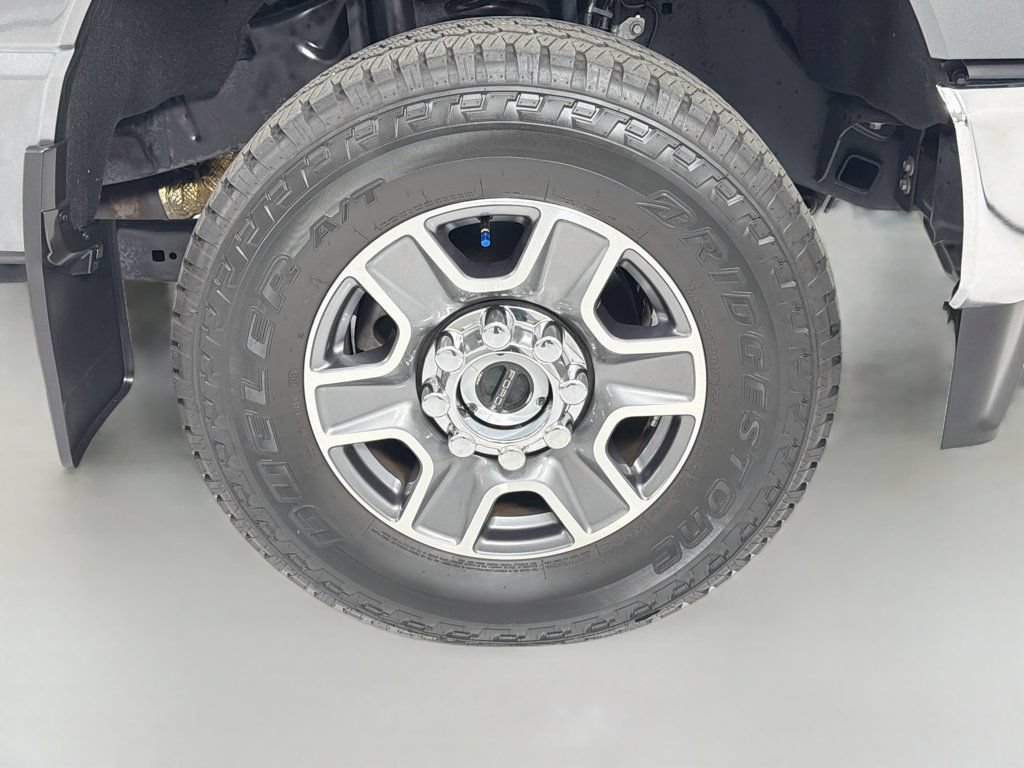 Used 2025 Ford F250 XLT w/ FX4 Off-Road Package AWD/4WD image 32
