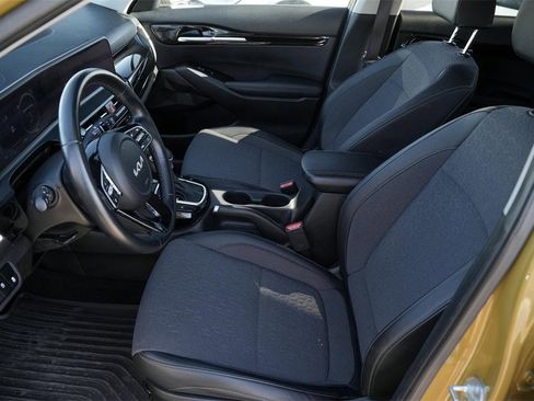 Used 2024 Kia Seltos S image 10