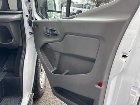 Used 2024 Ford Transit 350 XLT image 31