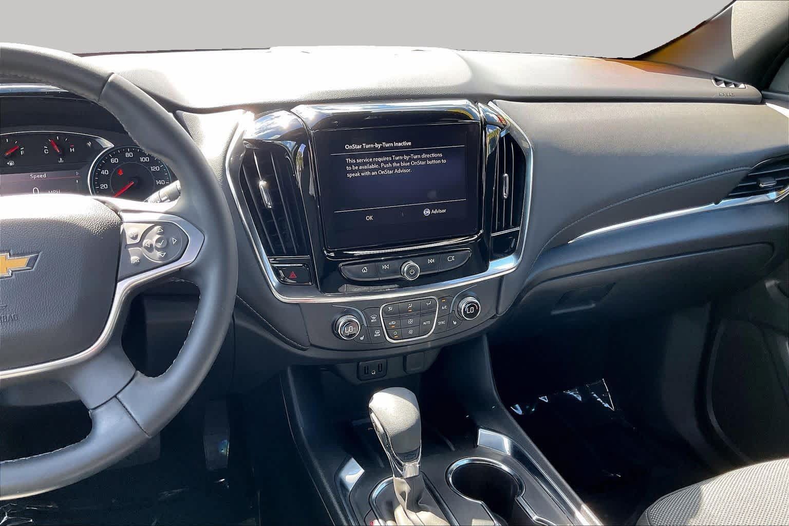 Used 2023 Chevrolet Traverse LT FWD image 7