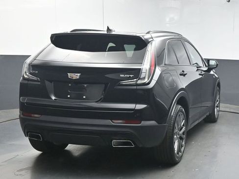 Used 2019 Cadillac XT4 Sport w/ LPO, Midnight Sport Package FWD image 7