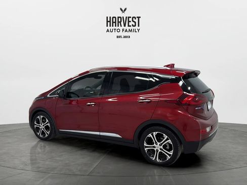 Used 2020 Chevrolet Bolt Premier w/ Infotainment Package FWD image 3