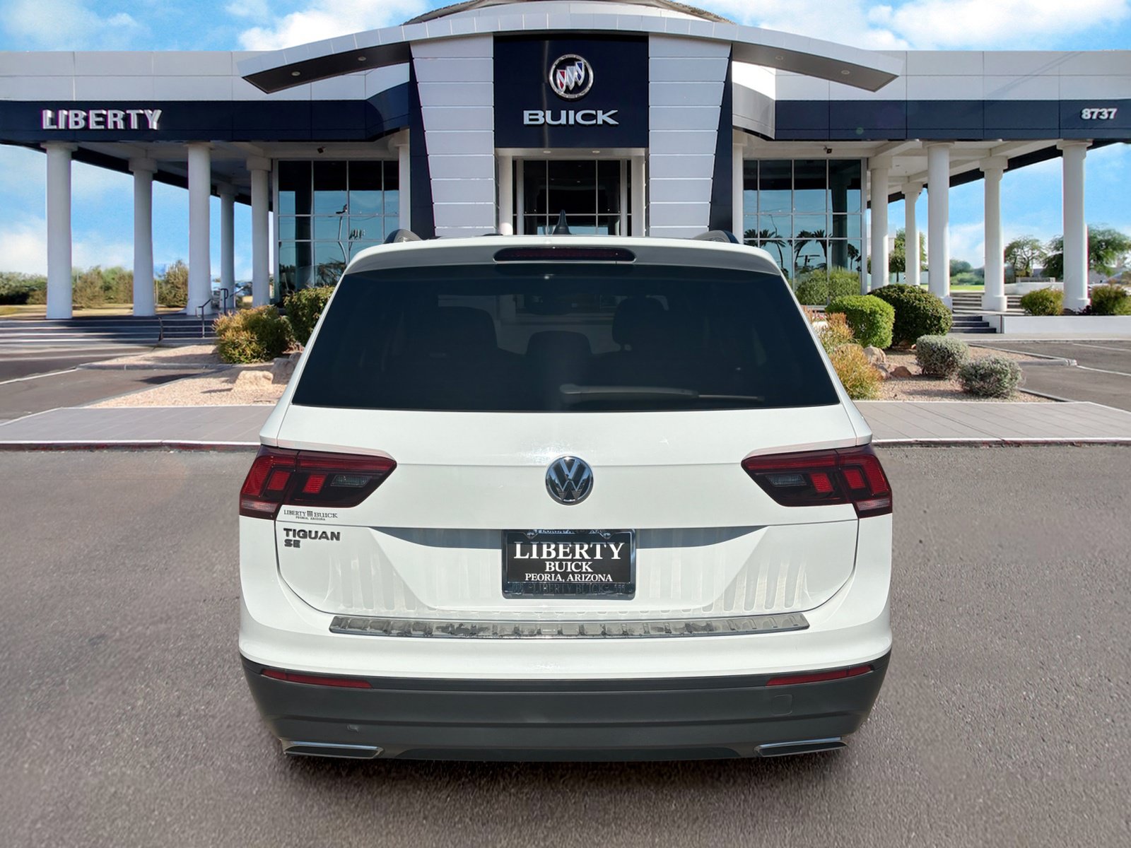 Used 2019 Volkswagen Tiguan SE FWD image 4
