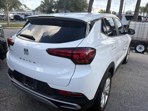 Used 2025 Buick Encore GX Preferred w/ Comfort Package FWD image 7