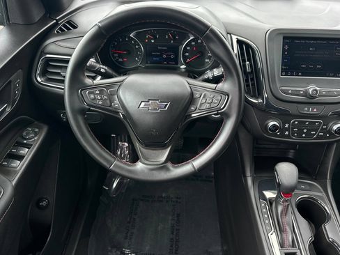 Used 2023 Chevrolet Equinox RS FWD image 17