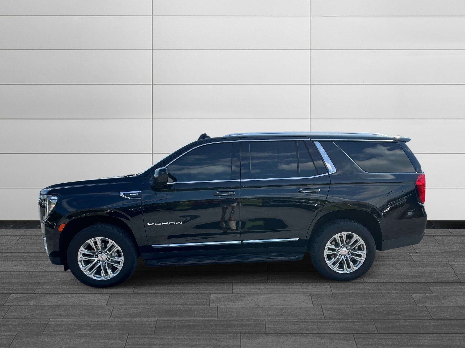 Used 2023 GMC Yukon SLT AWD/4WD image 6
