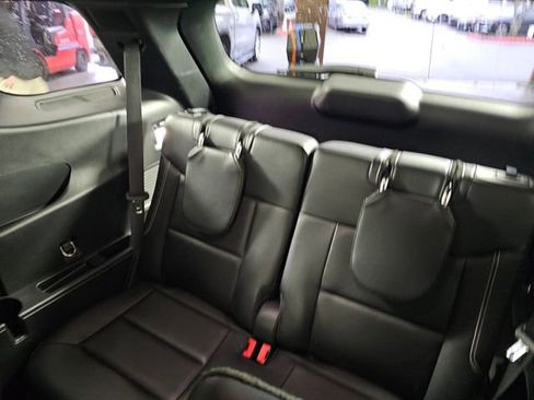 Used 2020 Ford Explorer ST w/ ST Street Pack image 22