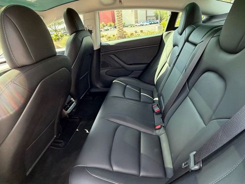 Used 2019 Tesla Model 3 Standard Range Plus RWD image 10
