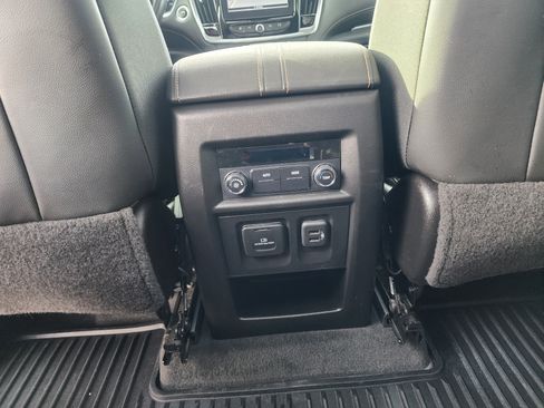 Used 2019 Chevrolet Traverse LT w/ LT Premium Package image 18