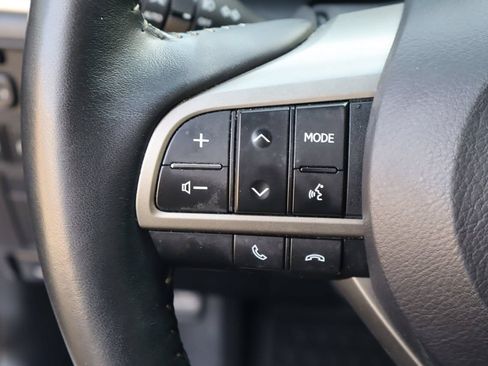 Used 2017 Lexus ES 350 w/ Luxury Package FWD image 12