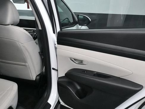 Used 2025 Hyundai Tucson SEL AWD/4WD image 11