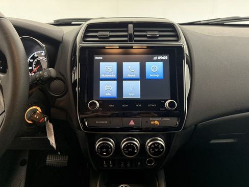 Used 2025 Mitsubishi Outlander Sport LE AWD/4WD image 18