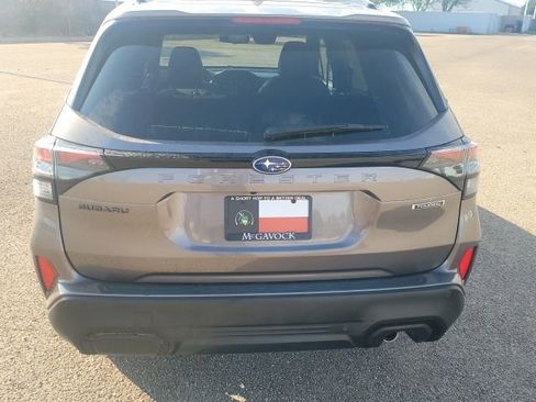 Used 2025 Subaru Forester Touring AWD/4WD image 7