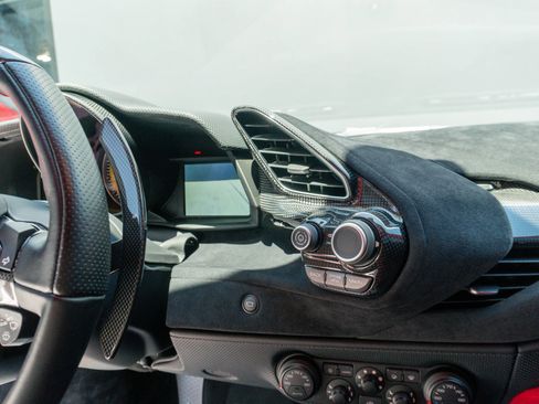 Used 2019 Ferrari 488 Pista Coupe RWD image 69