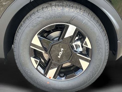 New 2026 Kia Sportage LX FWD image 35