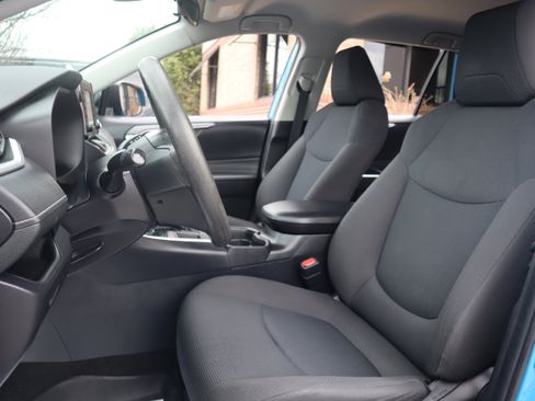 Used 2019 Toyota RAV4 LE image 23