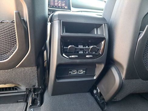 New 2025 Jeep Grand Cherokee Laredo X image 12