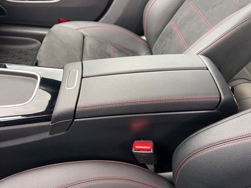 Used 2025 Mercedes-Benz CLA 250 4MATIC image 15