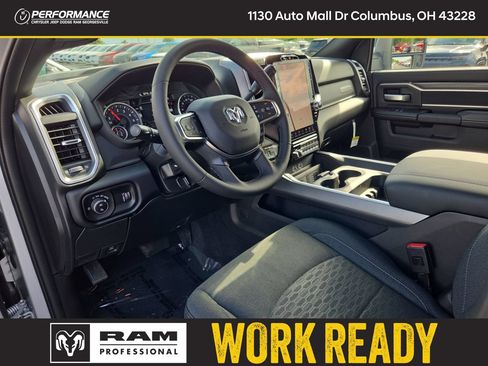 New 2026 RAM 2500 Big Horn AWD/4WD image 17
