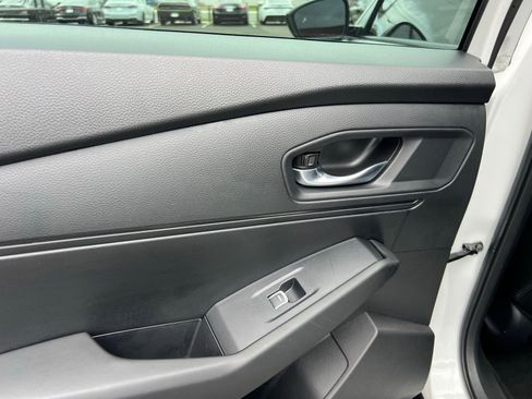 Used 2024 Honda Accord Sport image 40