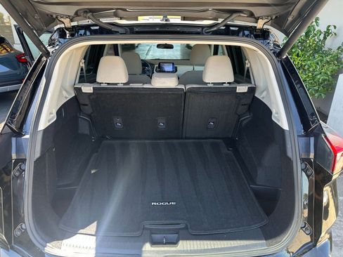 Used 2025 Nissan Rogue SV FWD image 33