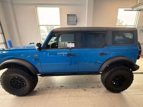 Used 2023 Ford Bronco Badlands image 10