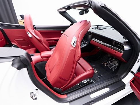 Used 2019 Porsche 911 Turbo S image 53