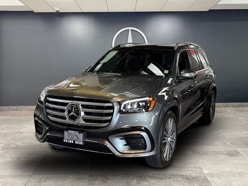 Certified 2025 Mercedes-Benz GLS 450 4MATIC image 3