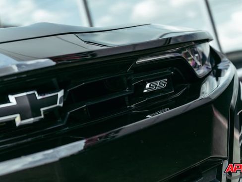 Used 2022 Chevrolet Camaro SS RWD image 28