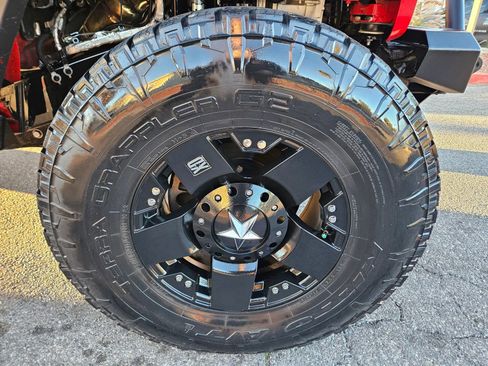 Used 2020 Jeep Gladiator Sport w/ Quick Order Package 24S image 13