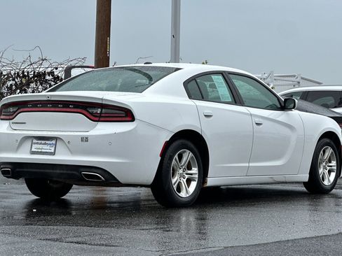 Certified 2022 Dodge Charger SXT w/ Leather Interior Group image 4